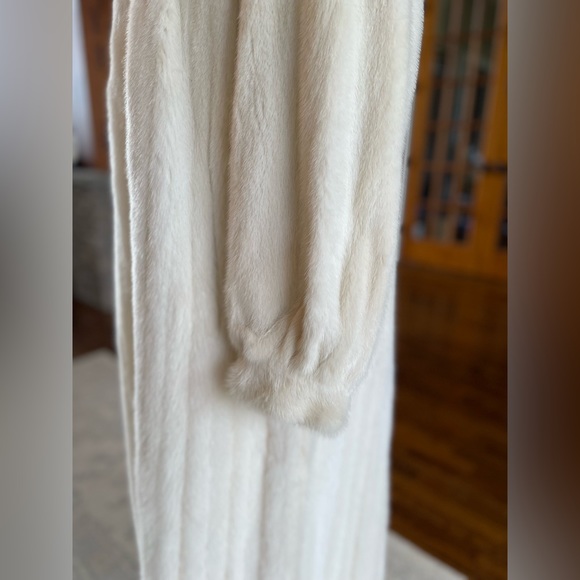 SOLD - Picture 7 of 16